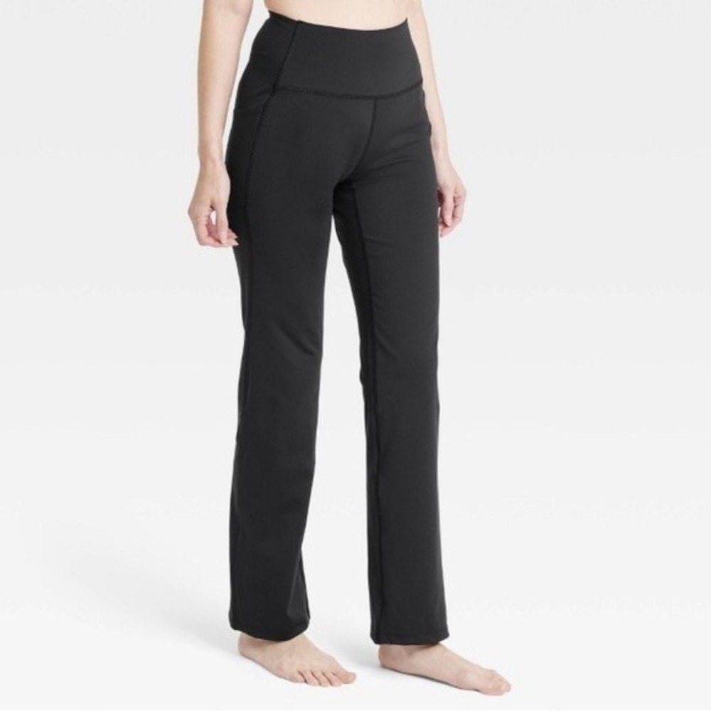 Women's XS Black Pants All inโ Motion Straight Leg New With Tags